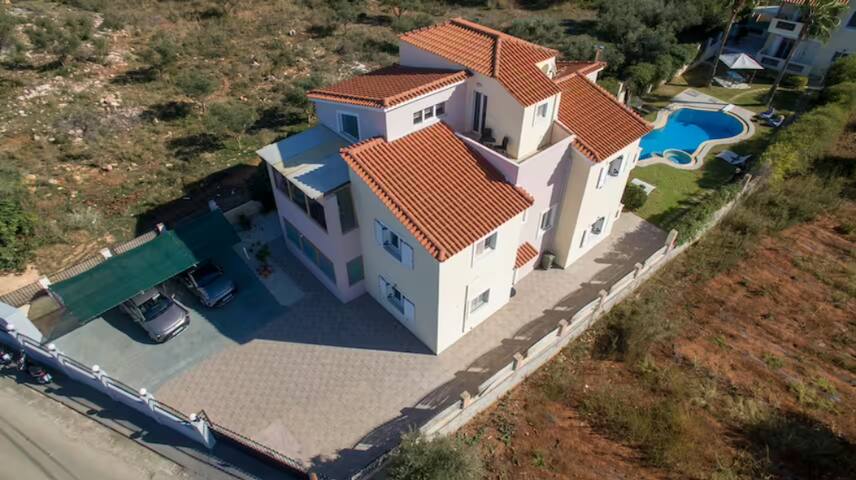 Villa Ifigeneia Retreat | Indoor Hot Tubs gallery image 4