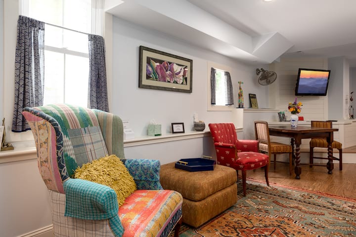 Montford Bungalow - Asheville, NC