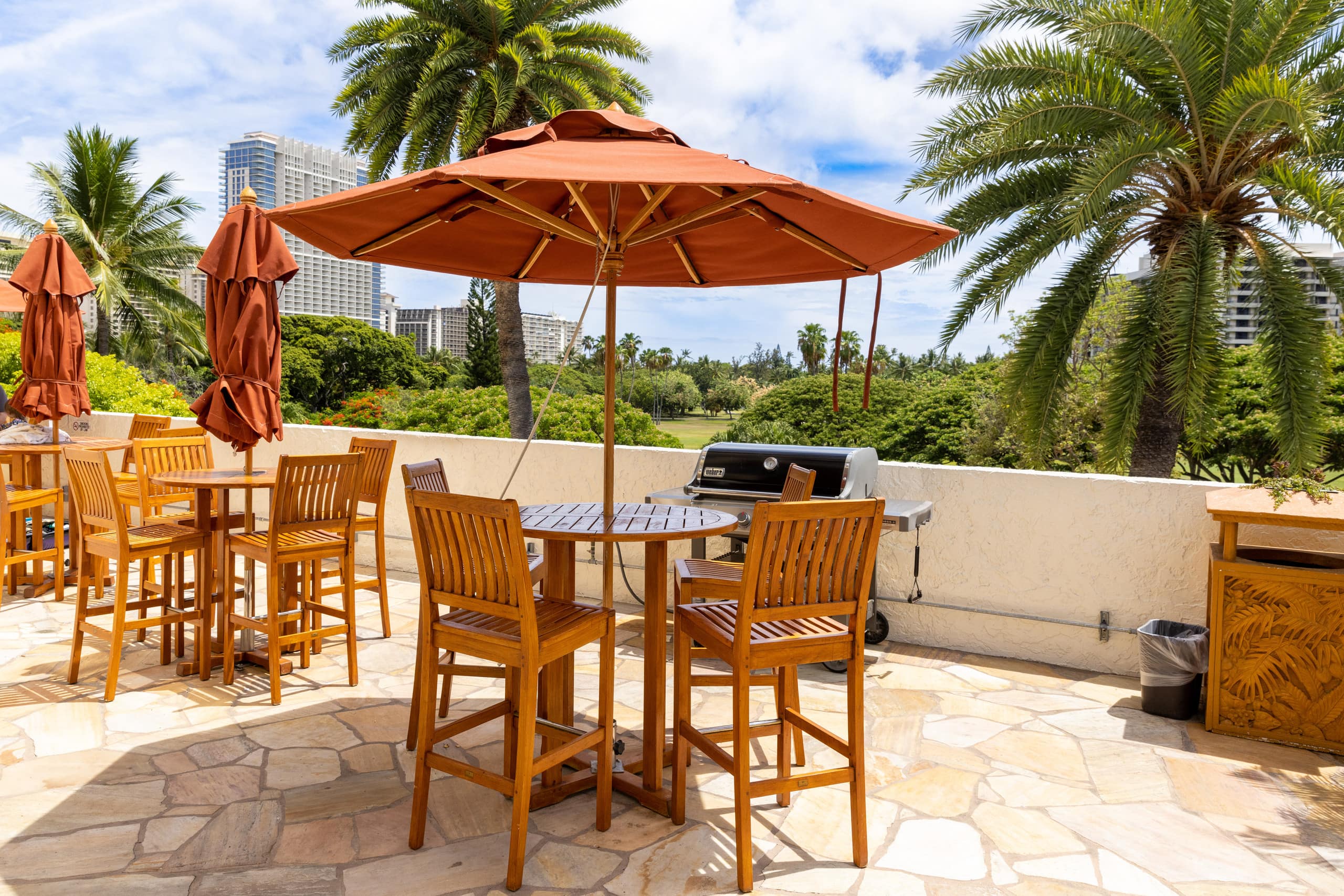 Condo in Honolulu · ★4.96 · Studio · 2 beds · 1 private bath - Image 6