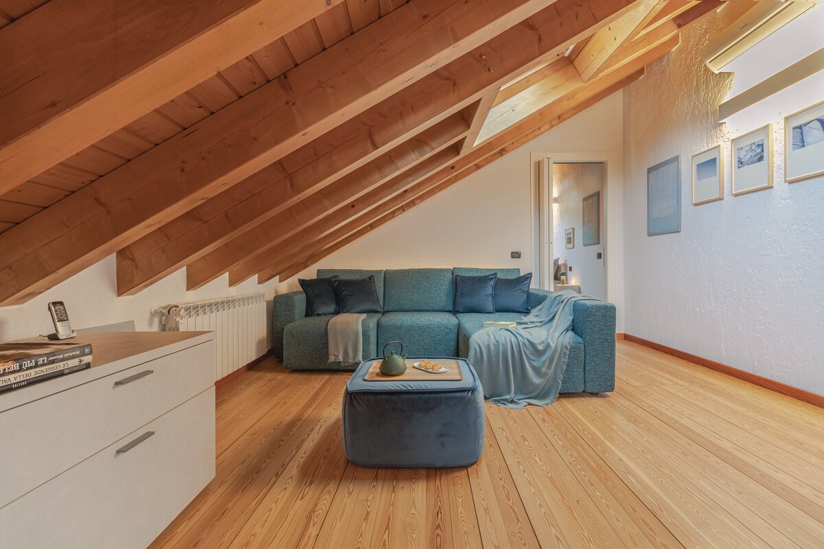 Top Airbnb: Casa del Borgo "Aria & Acqua" on Lake Maggiore in Maccagno Con Pino E Veddasca