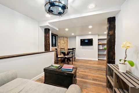 Popular Airbnb listing: Guest suite in the heart of NW Denver in Sloan Lake