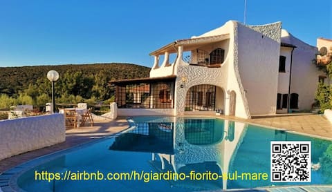 Exclusive Sea View Villa with Panoramic Pool