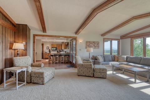 Successful Airbnb property: Tranquil Acres will become your new favorite! in Kalispell