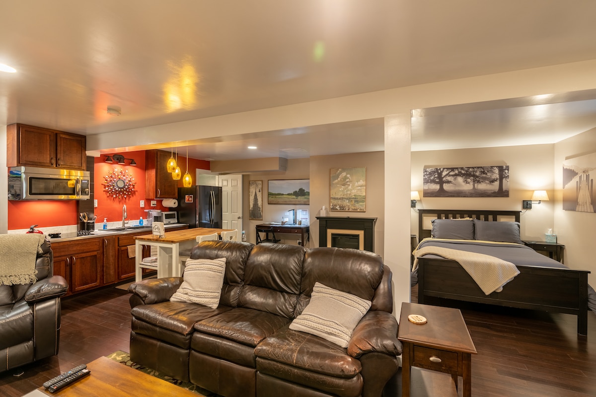 Top Airbnb: Modern Private Studio Near Lake Placid Village in Lake Placid