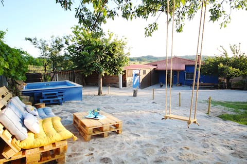 Os Padriños, in Ribeira Sacra with a farm and pool