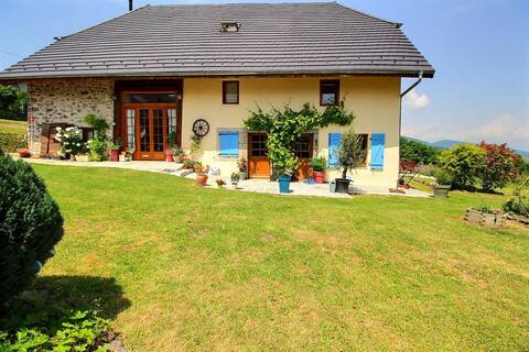 Magnificent fully renovated Savoyard farmhouse