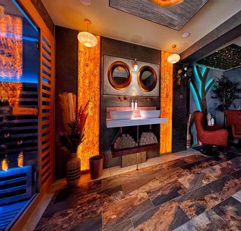 Luxury Hambrook House with Spa & Lake Activities