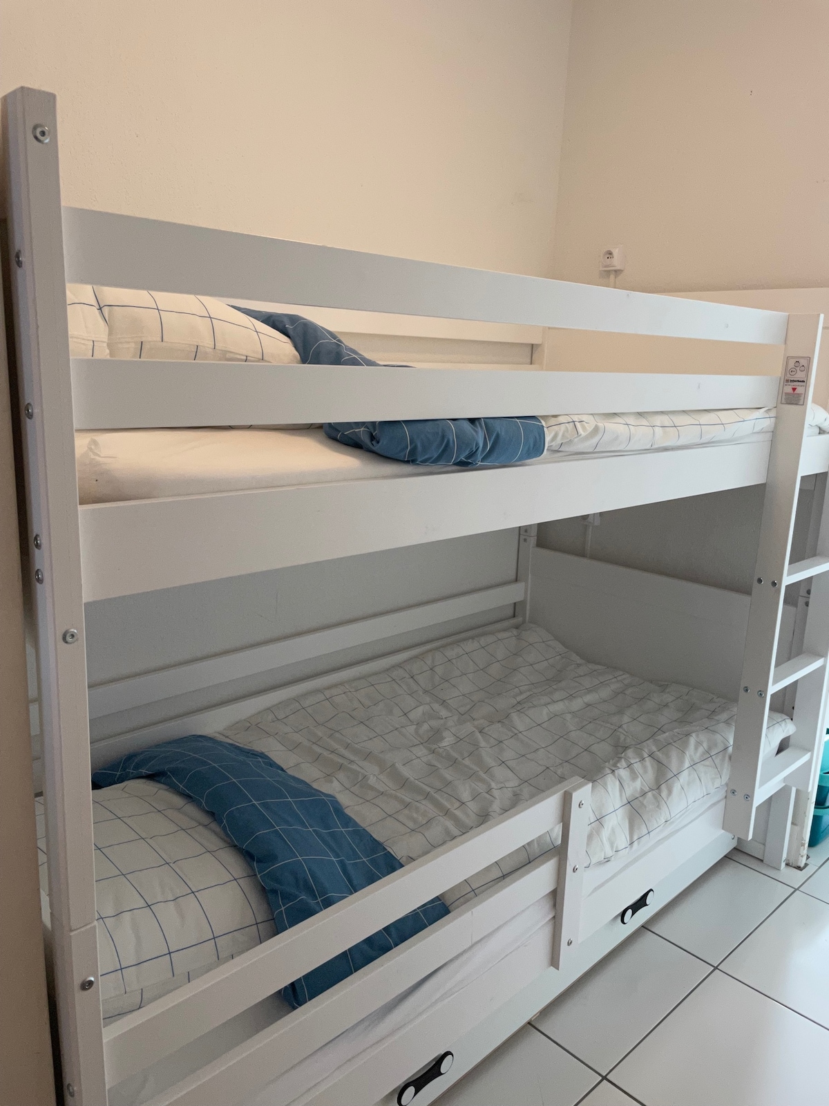 Nyumba ya mbao yenye vitanda viwili 90 x 200 vya bunk kuhusiana na chumba cha kulala cha Dune