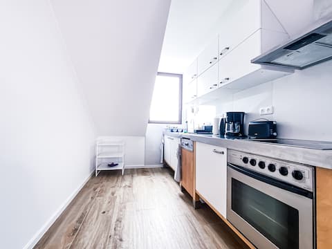Beliebte Airbnb-Anzeige: ✳ Modern renovated apartment with 5 single beds ✳ in Kleinzschocher
