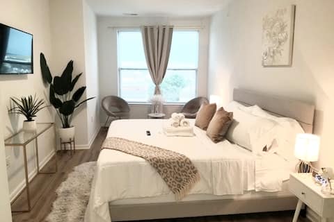 * 40% Off So Book Now Or Forever Hold Your Peace!*