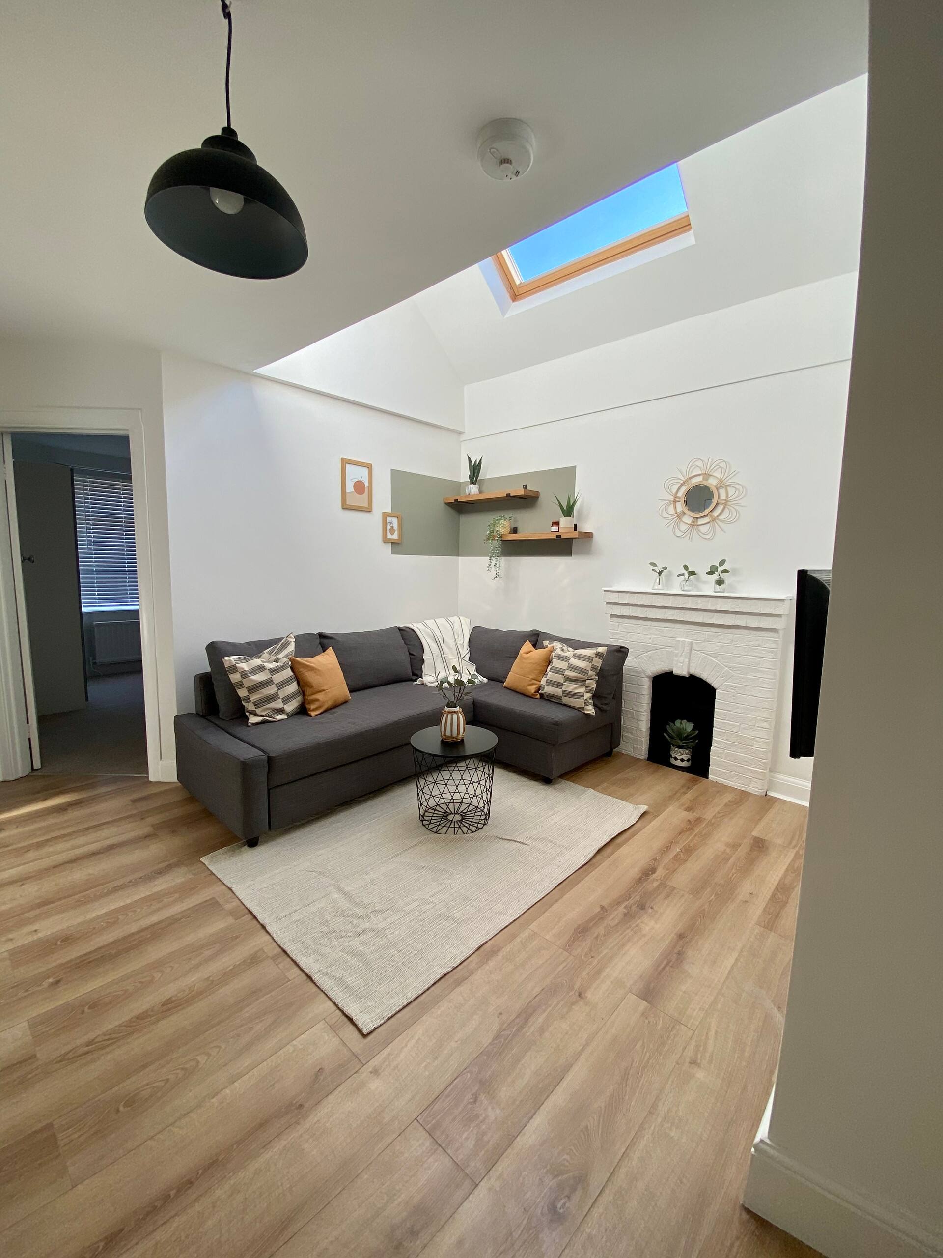 2 Bedroom flat near New Forest & Peppa Pig World