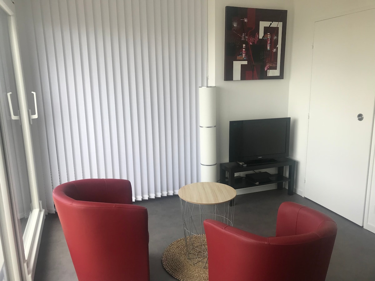 Airbnb performant: Bright studio with unobstructed view and parking à Courbevoie