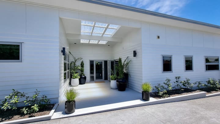 The Residence - New Plymouth