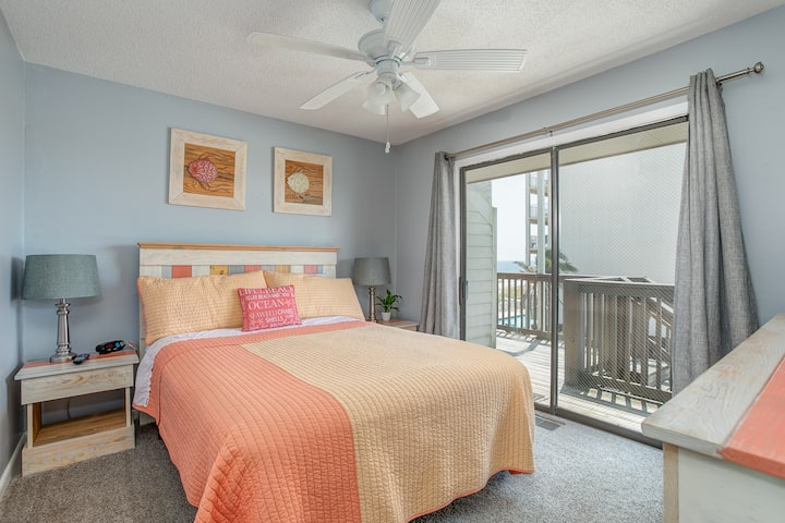 ห้องนอน #1 พร้อมทางเข้าบันไดชั้น 3 ของตัวเอง