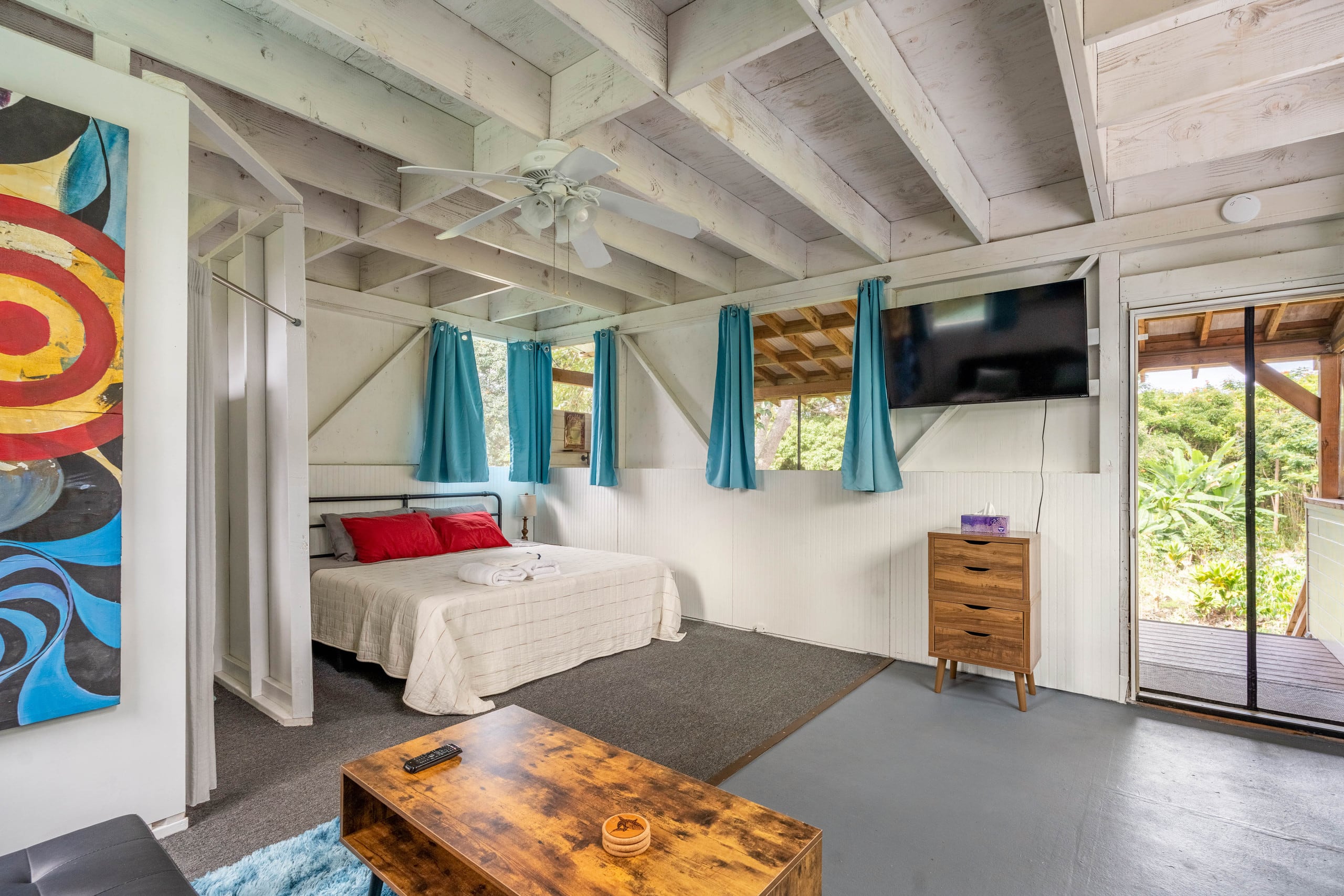 Io’s Nest- studio on a coffee farm with ocean view - Image 8