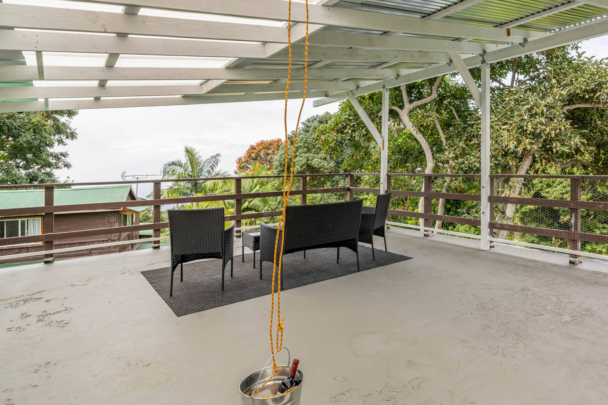 Io’s Nest- studio on a coffee farm with ocean view - Image 20