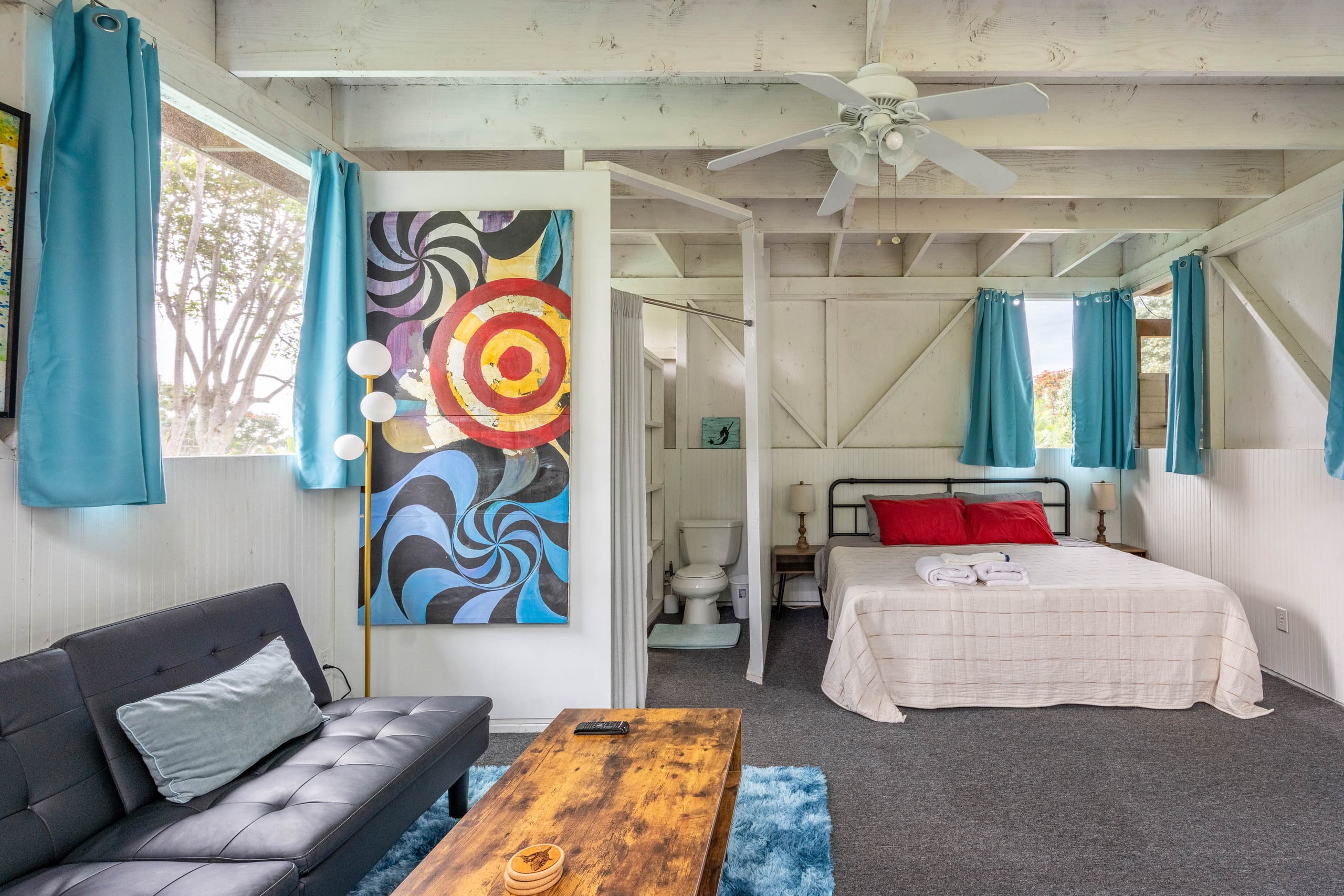 Io’s Nest- studio on a coffee farm with ocean view - Image 11
