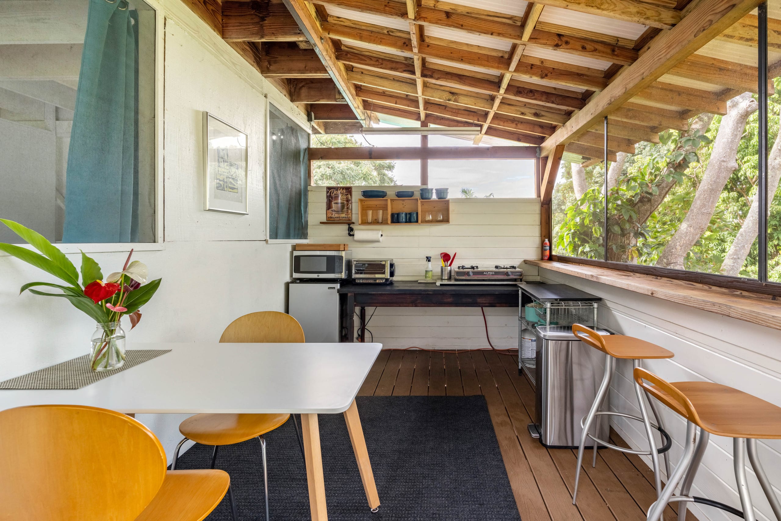 Io’s Nest- studio on a coffee farm with ocean view - Image 5