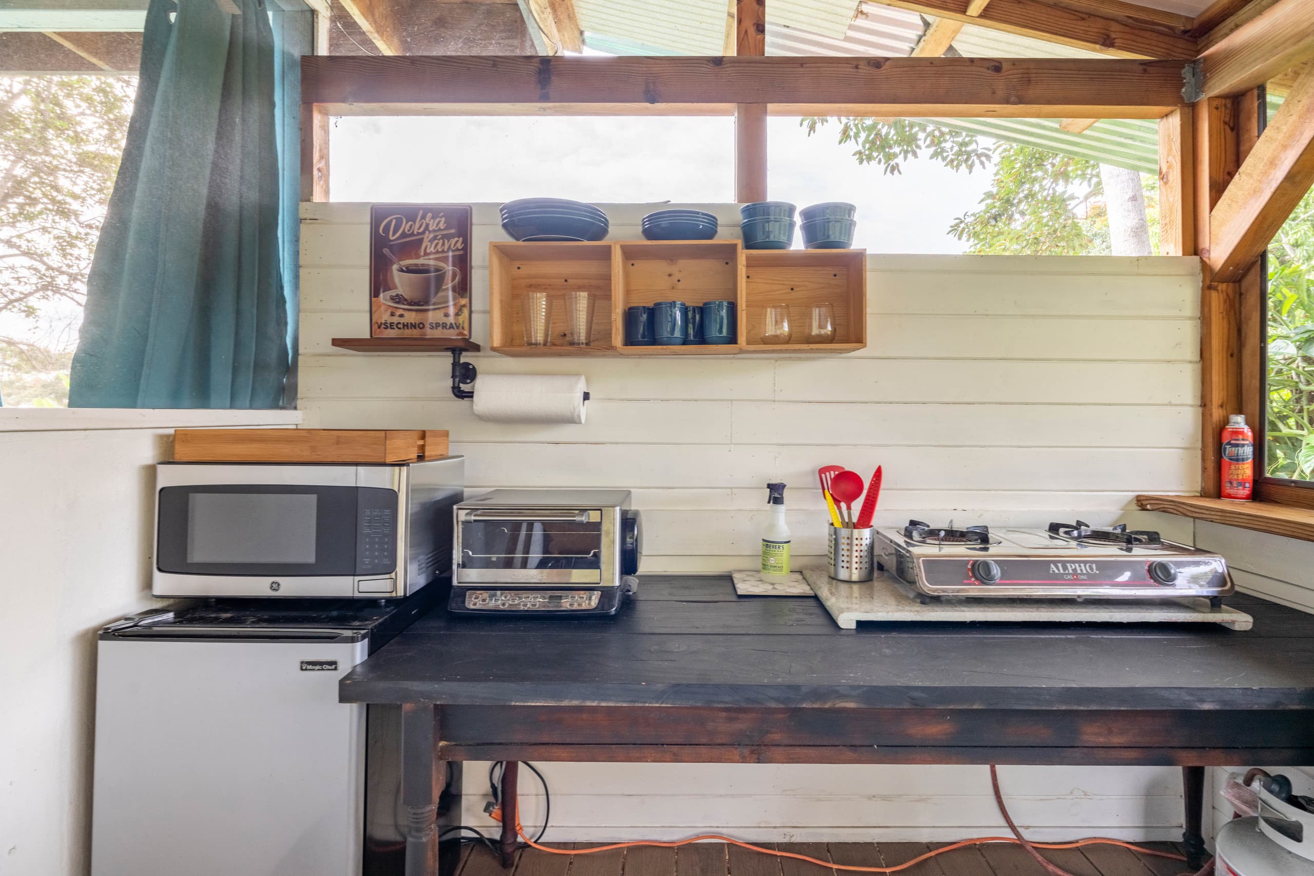 Io’s Nest- studio on a coffee farm with ocean view - Image 6