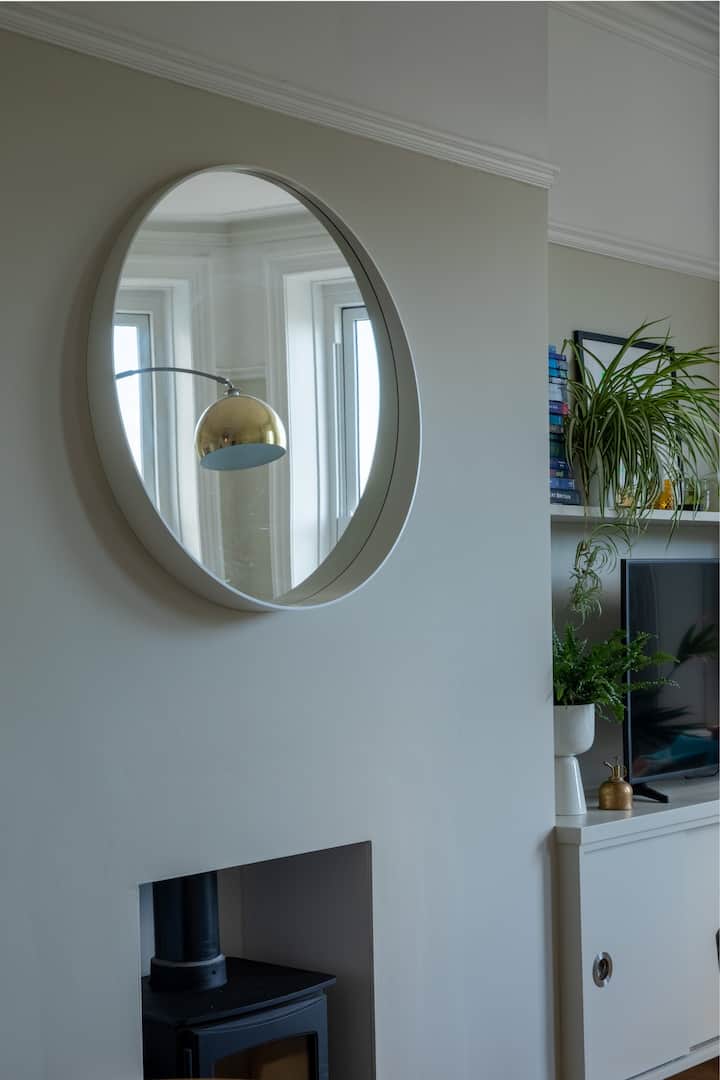 Modern, Light, Open Plan Apartment With Sea View - Southbourne