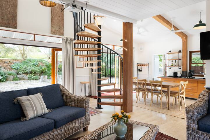 3 bedroom Lake View Barn at The Moorings Lakehouse gallery image 3