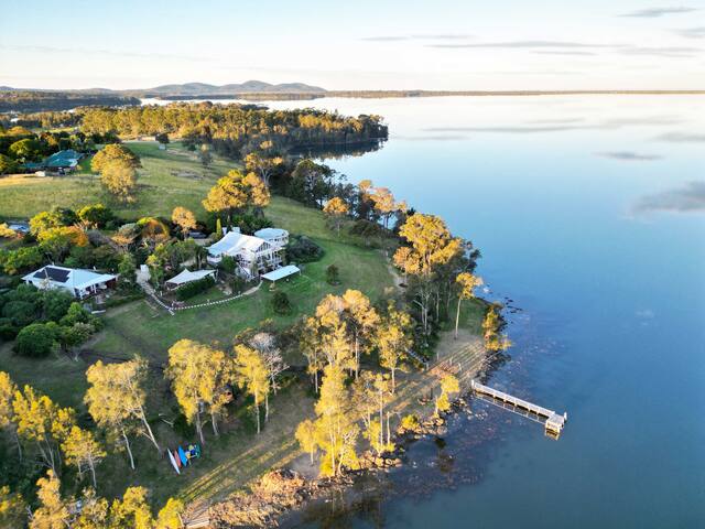 3 bedroom Lake View Barn at The Moorings Lakehouse gallery image 2