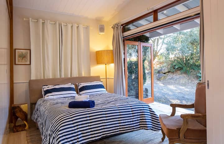 Treća spavaća soba u prizemlju. Otvoreni pristup dvorištu. 