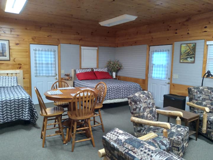 Pine River Vacation Rental Room Off Garage Guest suites for Rent in