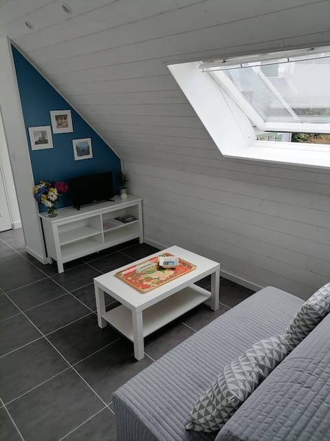 Popular Airbnb listing: Private apartment in an outbuilding in Moëlan Sur Mer