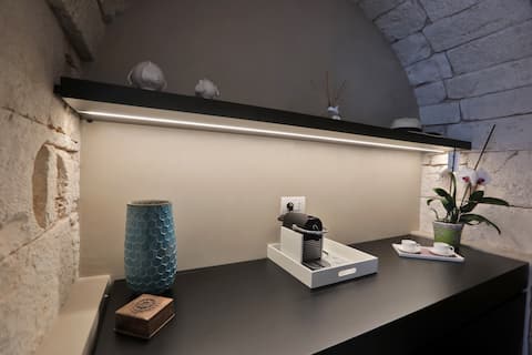 Successful Airbnb property: 'The Cave Studio' Donna Silvia countryside in Castellana Grotte