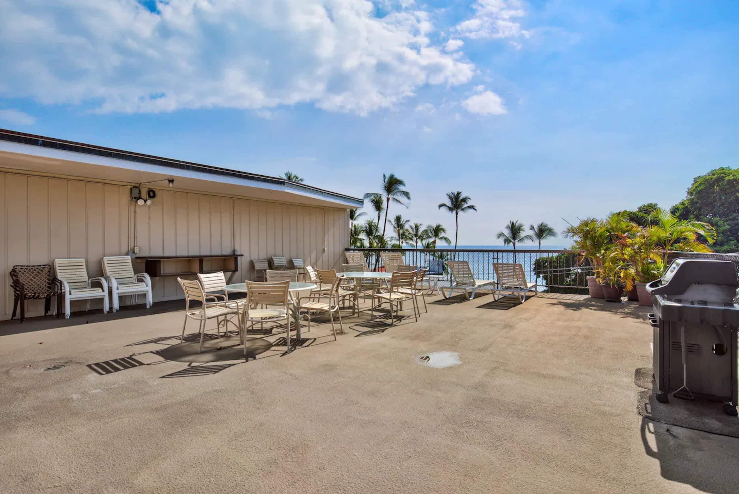Condo in Kailua-Kona · ★4.91 · 1 bedroom · 2 beds · 1 bath - Image 23