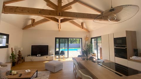 Beautiful villa and its outbuilding – Arcachon Bay