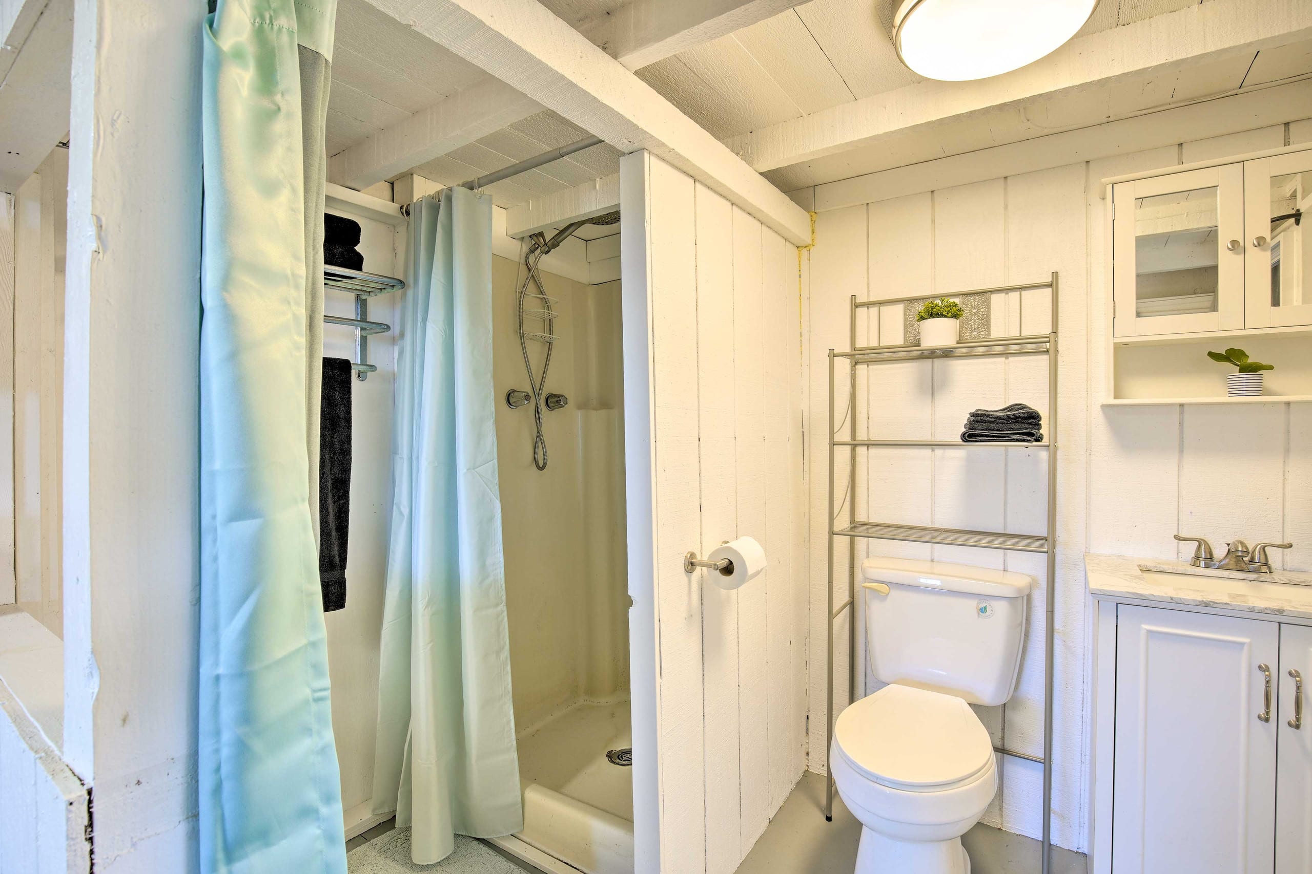 Studio on coffee farm with ocean view lanai - Photo 10
