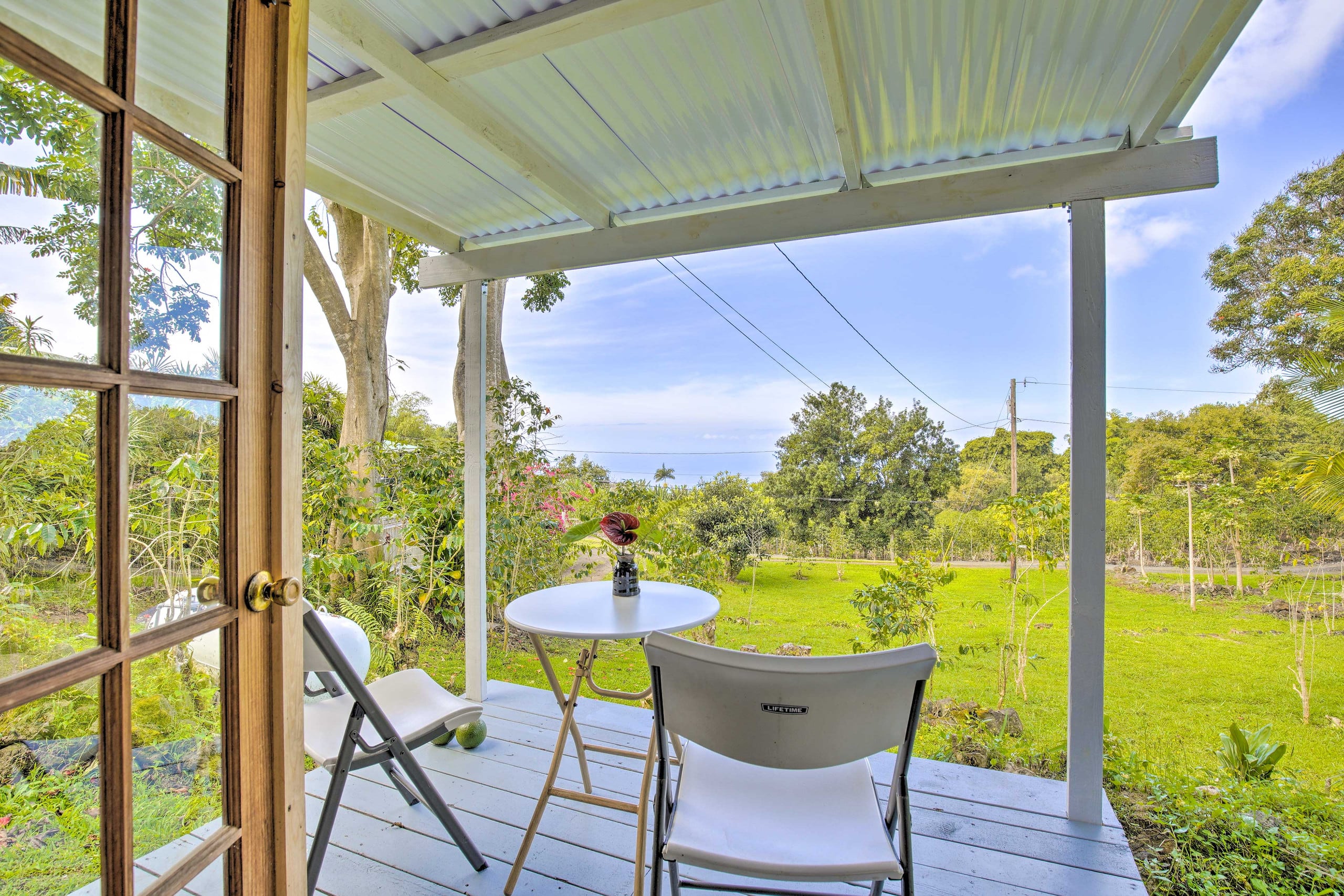 Studio on coffee farm with ocean view lanai - Photo 13