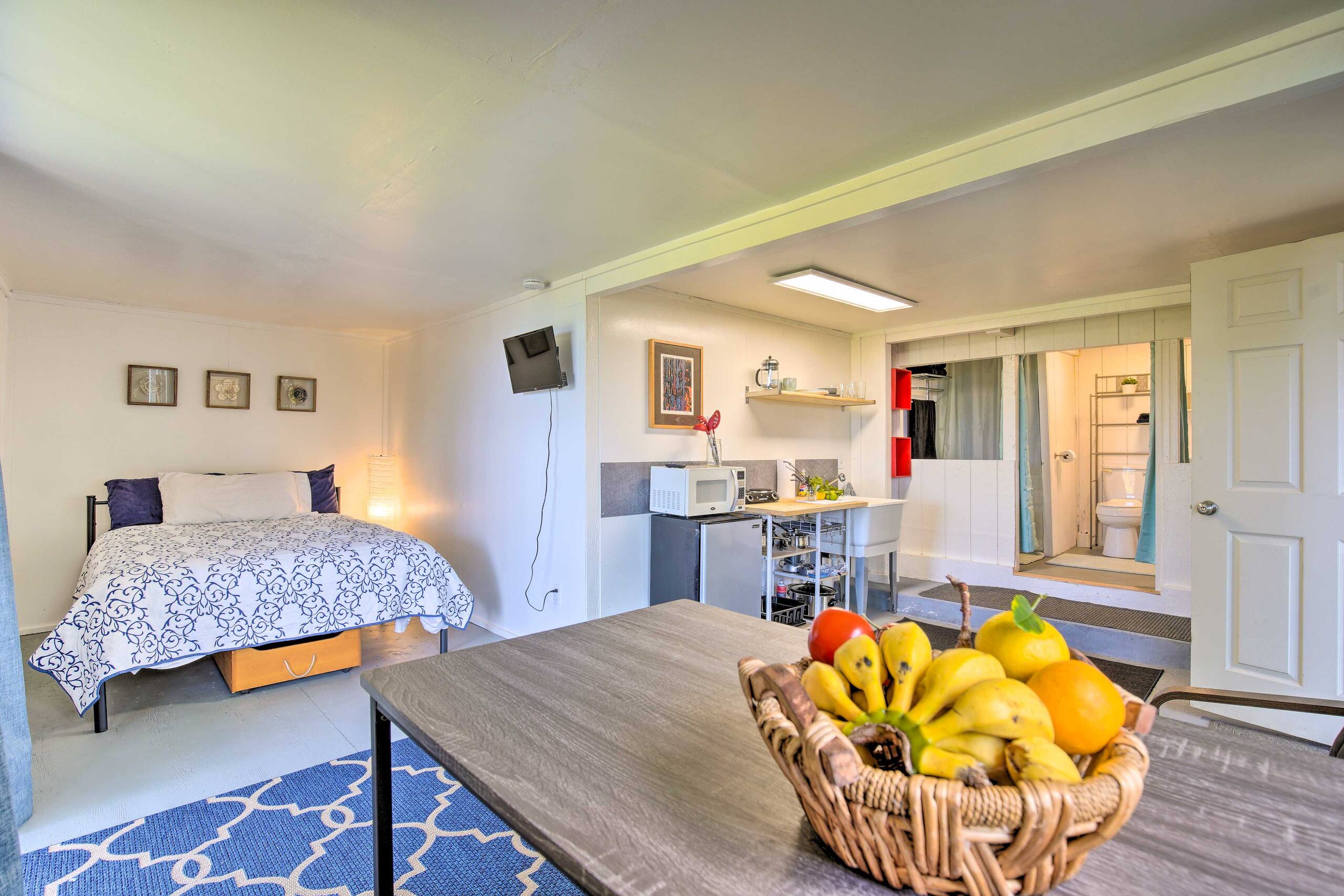 Studio on coffee farm with ocean view lanai - Photo 9