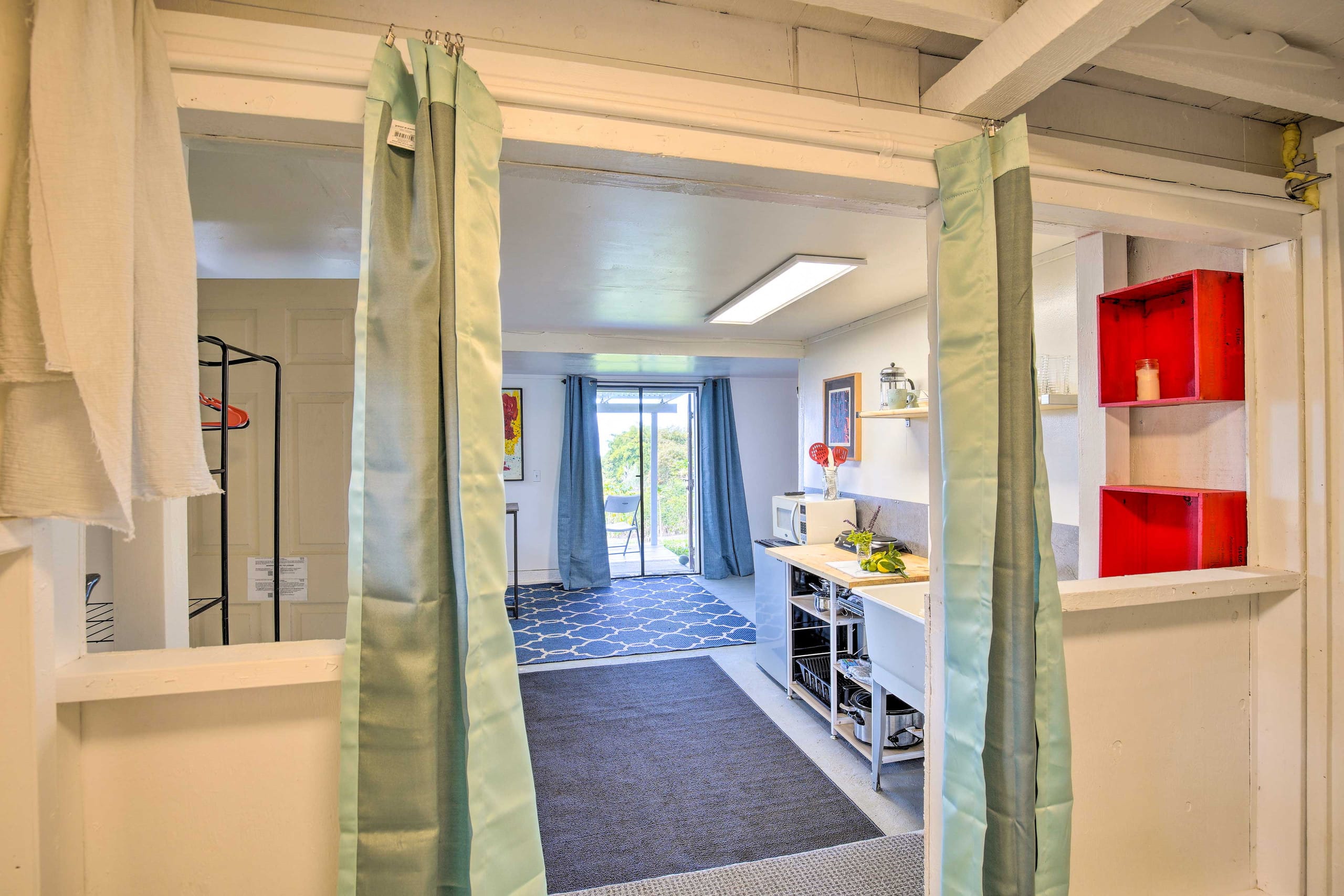Studio on coffee farm with ocean view lanai - Main photo