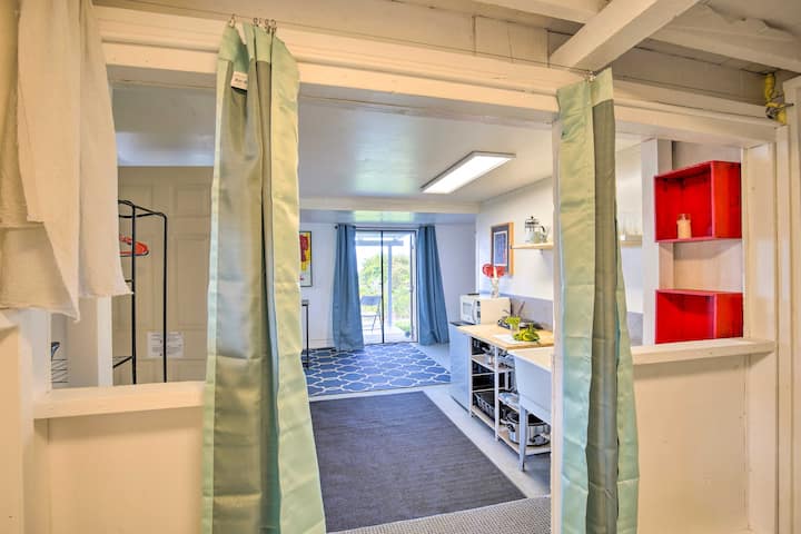 Studio On Coffee Farm With Ocean View Lanai - Captain Cook, HI
