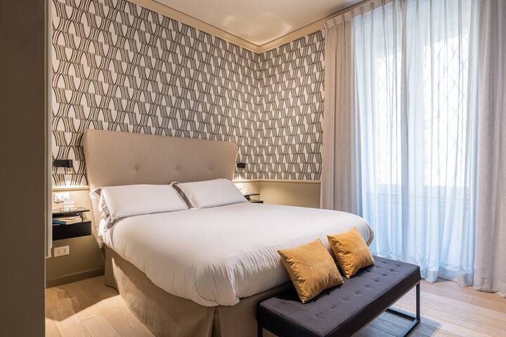 Spazioso appartamento di design, ristrutturato gallery image 2