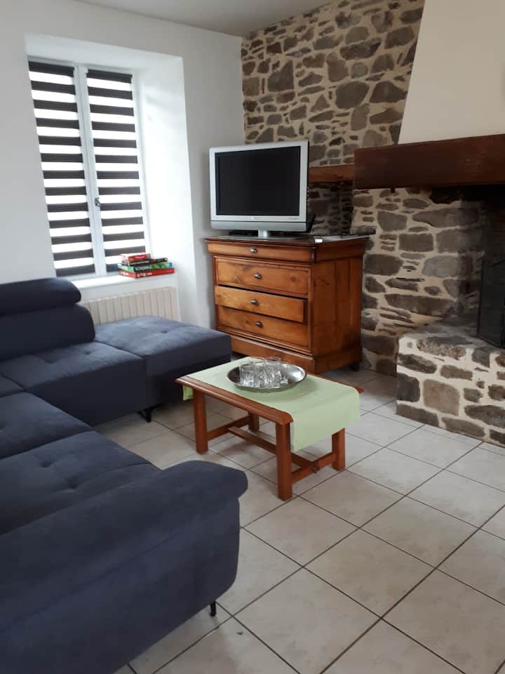 Gite Dans 1 Bourg Baie Du Mont St Michel - Miniac-Morvan