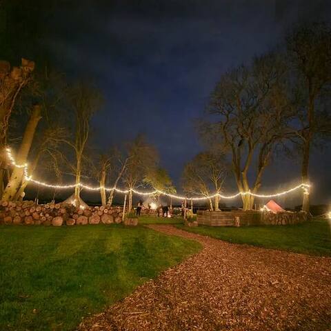 Whole Glamping Site - 6 Tents with 6 Shower Rooms