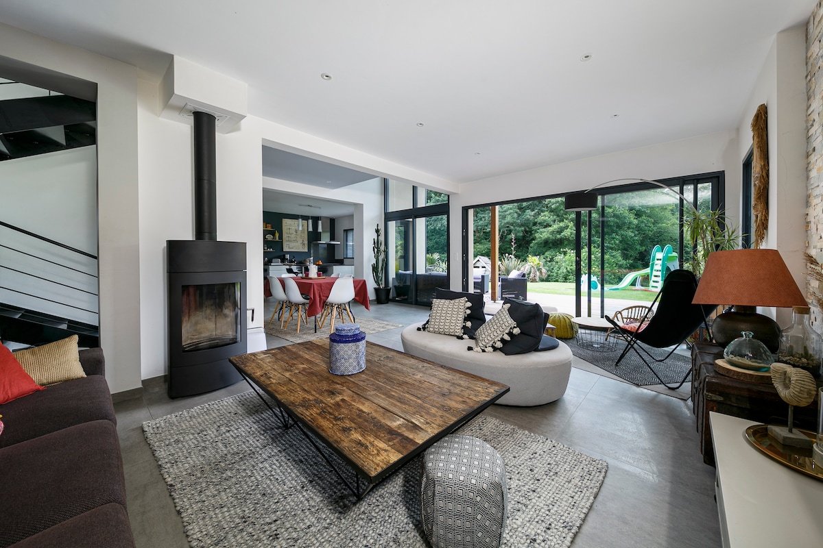 Annonce Airbnb populaire: Fully-equipped house near Dinard with HOT TUB à Pleurtuit