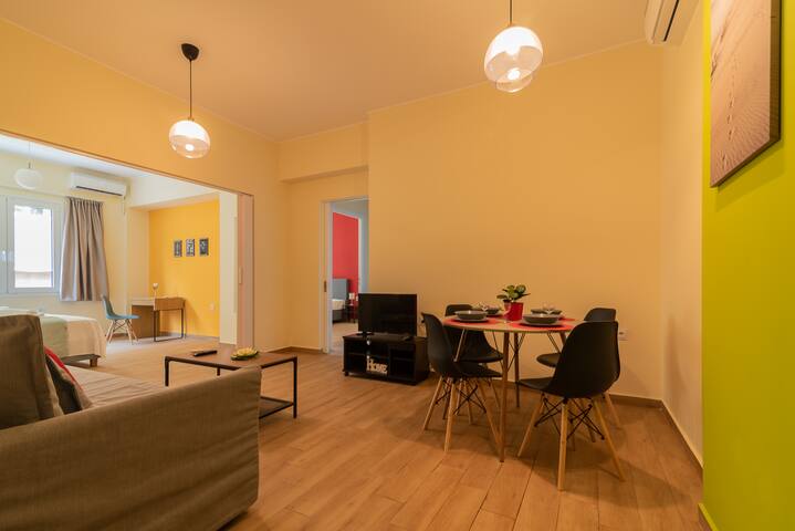 Modern apartment in the heart of Athens/4 Season