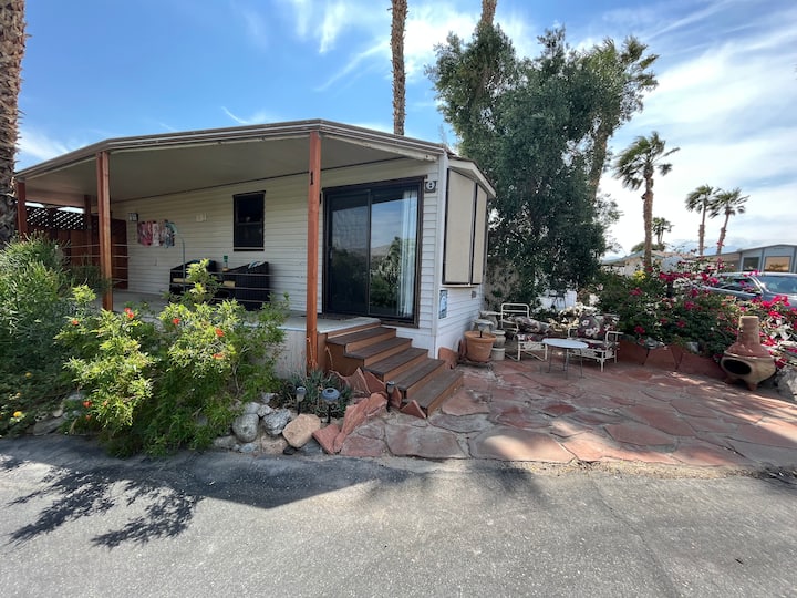 Hot Springs Retreat, views/pools/spas/resort Bungalows for Rent in