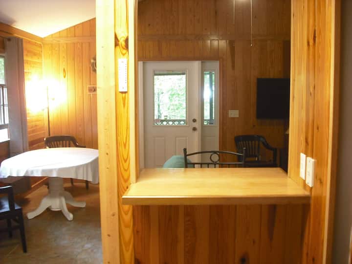 Beautiful mountain one bedroom, nearby lake access