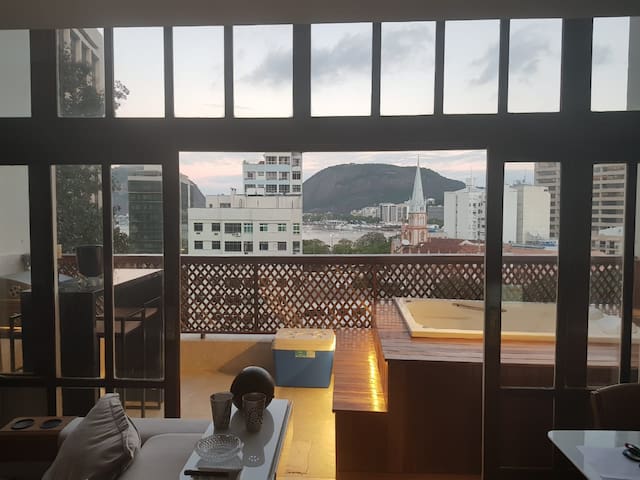 Duplex – Vista Espetacular – Jacuzzi – Prox. Copa