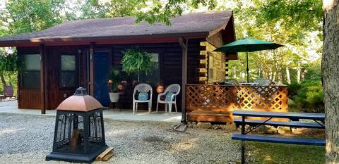 Private park setting for cabin on Rockwood point.
