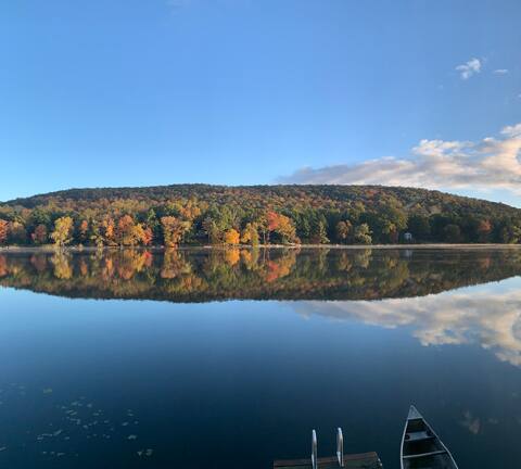 Oscaleta Guest House: Lakefront Cabin