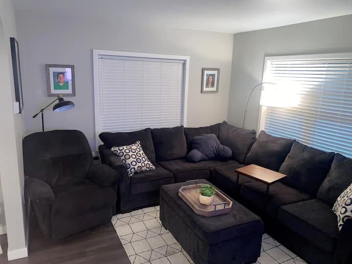 Brand New,  3 Bed/ 2 Bath W/ Parking On Uwl Campus - La Crosse, WI