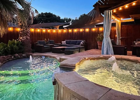 Cheerful 5 Bedroom Home with Heated Pool