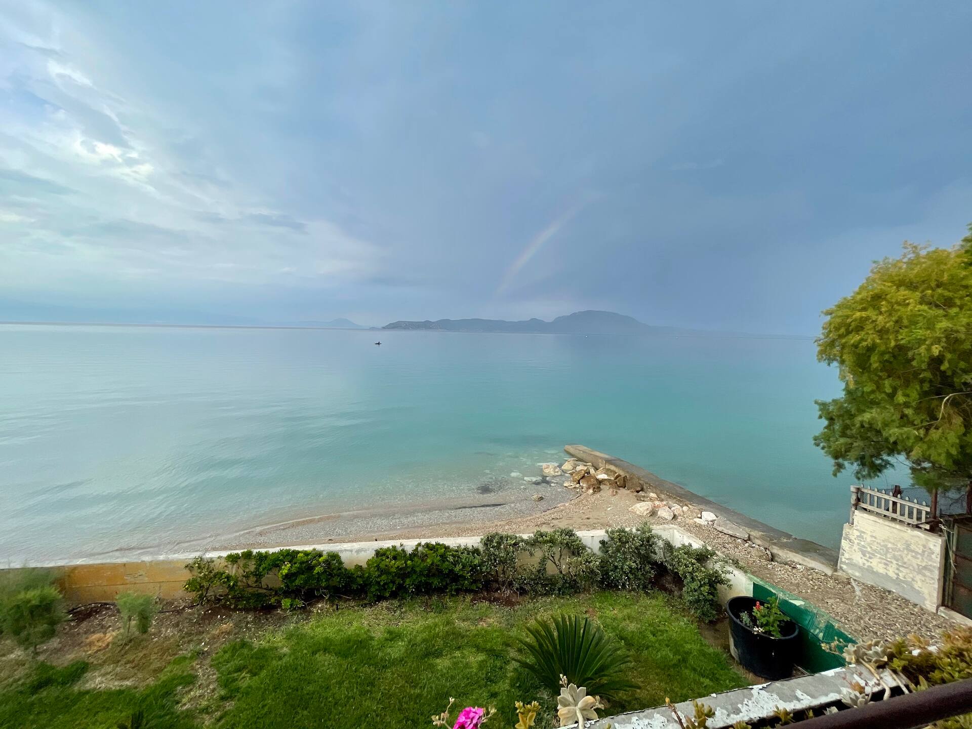 Stunning Beachfront Apartment Strátos — photo 5